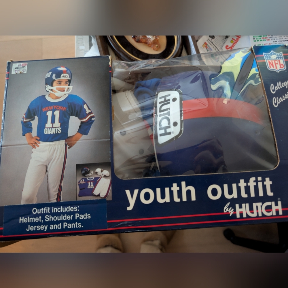 Hutch Youth Giants Outfit